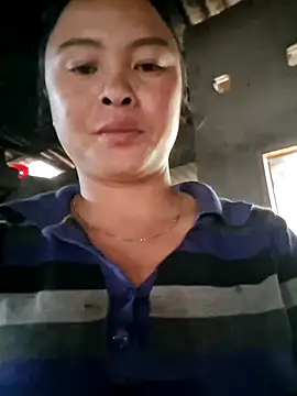 Snapshot of xuxulovezz chatting on November 2025 05:28:02 AM xuxulovezz online show from November 2025 05:28:02 AM