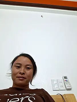 Snapshot of xuxulovezz chatting on November 2025 10:26:02 AM xuxulovezz online show from November 2025 10:26:02 AM