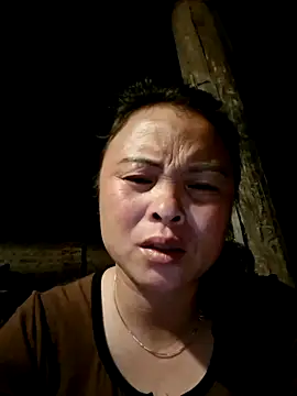 Snapshot of xuxulovezz chatting on February 2026 12:05:02 PM xuxulovezz online show from February 2026 12:05:02 PM