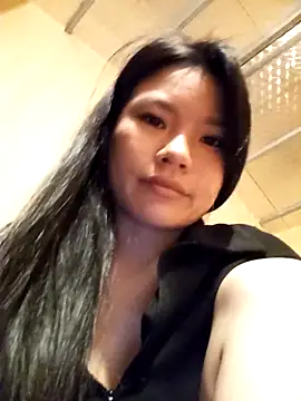 Snapshot of Suny_babyy chatting on April 2026 02:33:01 PM Suny babyy online show from April 2026 02:33:01 PM