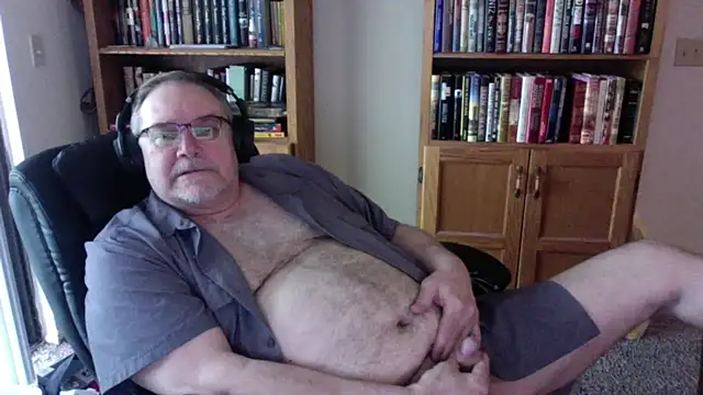 Snapshot of Vinyl22@xh chatting on April 2026 09:17:02 PM Vinyl22xh online show from April 2026 09:17:02 PM