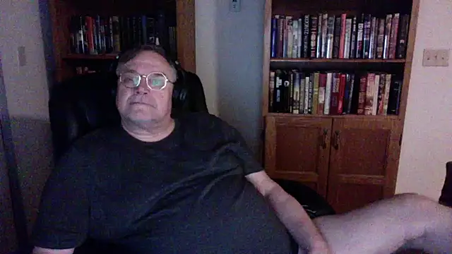 Snapshot of Vinyl22@xh chatting on May 2026 05:01:02 AM Vinyl22xh online show from May 2026 05:01:02 AM