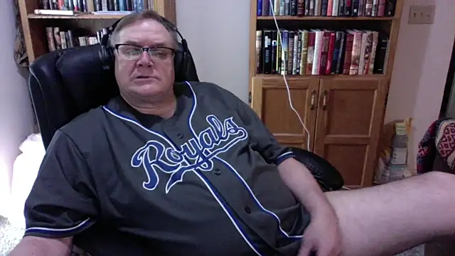 Snapshot of Vinyl22@xh chatting on June 2026 08:44:01 PM Vinyl22xh online show from June 2026 08:44:01 PM
