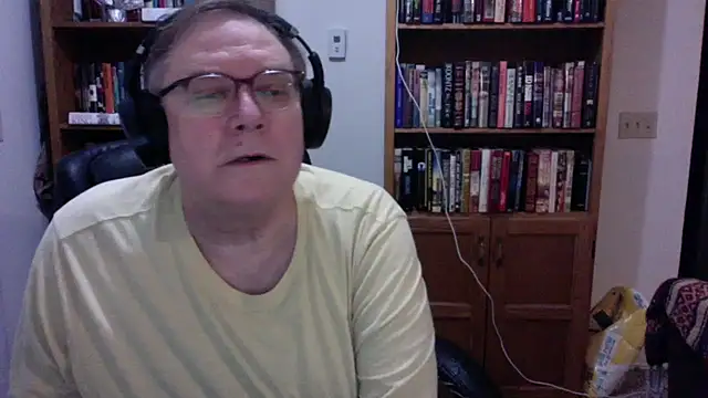 Snapshot of Vinyl22@xh chatting on June 2026 03:49:01 AM Vinyl22xh online show from June 2026 03:49:01 AM