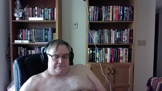 Snapshot of Vinyl22@xh chatting on June 2026 08:36:01 PM Vinyl22xh online show from June 2026 08:36:01 PM