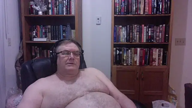 Snapshot of Vinyl22@xh chatting on August 2026 04:23:02 AM Vinyl22xh online show from August 2026 04:23:02 AM