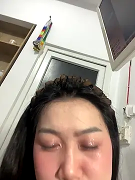 Snapshot of -Halley- chatting on September 2025 11:01:02 AM -Halley- online show from September 2025 11:01:02 AM