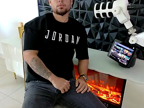 maximus888A online show from October 2025 08:48:01 AM