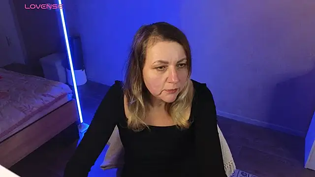 Snapshot of silvaraNoir chatting on October 2025 05:02:02 PM silvaraNoir online show from October 2025 05:02:02 PM