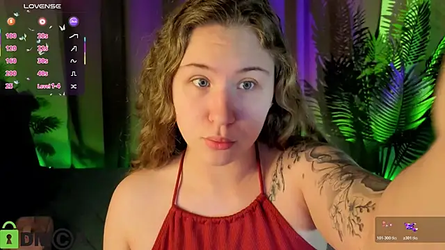 Snapshot of Elsie_Cutties chatting on May 2026 01:13:01 AM Elsie Cutties online show from May 2026 01:13:01 AM