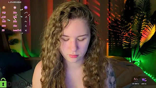 Snapshot of Elsie_Cutties chatting on May 2026 01:14:02 AM Elsie Cutties online show from May 2026 01:14:02 AM