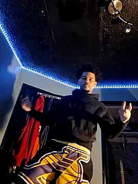 Snapshot of Painstickwes chatting on February 2026 07:17:02 PM Painstickwes online show from February 2026 07:17:02 PM