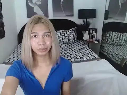 Yuriidelaveigne online show from October 2025 06:00:01 AM