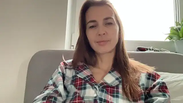 Arivanna online show from October 2025 04:02:01 AM