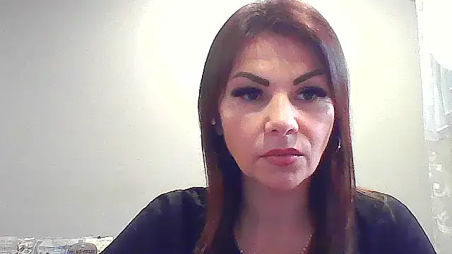 Snapshot of QueenCartyes chatting on October 2025 10:46:02 AM QueenCartyes online show from October 2025 10:46:02 AM