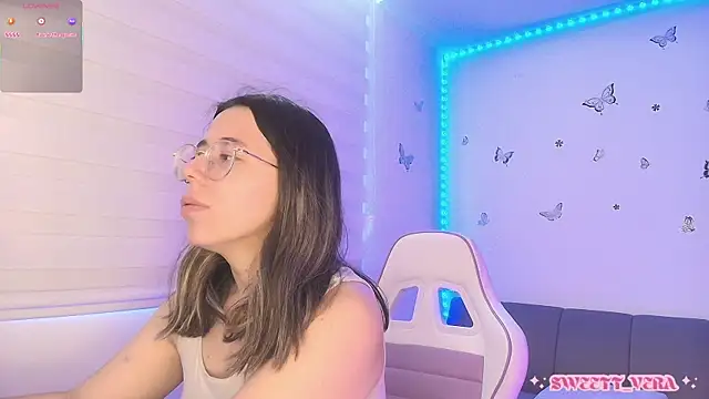 Snapshot of sweettvera chatting on May 2026 02:22:01 PM sweettvera online show from May 2026 02:22:01 PM
