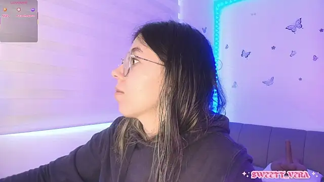 Snapshot of sweettvera chatting on May 2026 01:20:02 PM sweettvera online show from May 2026 01:20:02 PM