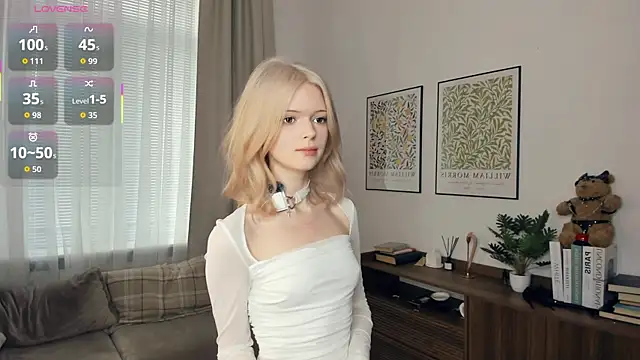 LaureMestler online show from November 2025 07:41:02 AM