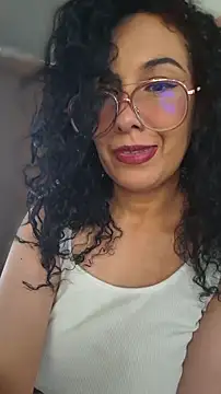 Snapshot of LondonHilton chatting on February 2026 03:10:01 PM LondonHilton online show from February 2026 03:10:01 PM