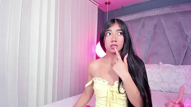 Mariana Kalo online show from October 2025 11:09:01 AM