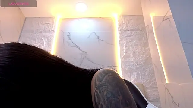 Samy Queen Tx online show from October 2025 03:25:02 AM