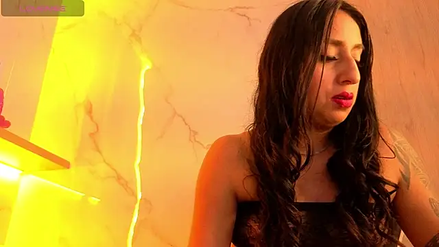 Samy Queen Tx online show from October 2025 07:57:02 PM