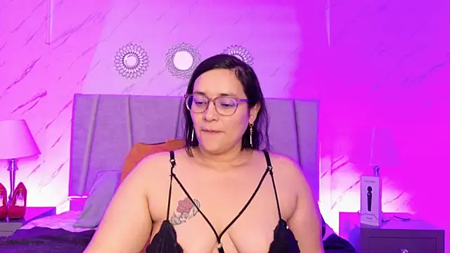 Snapshot of Michell_Monet chatting on June 2026 12:03:02 PM Michell Monet online show from June 2026 12:03:02 PM
