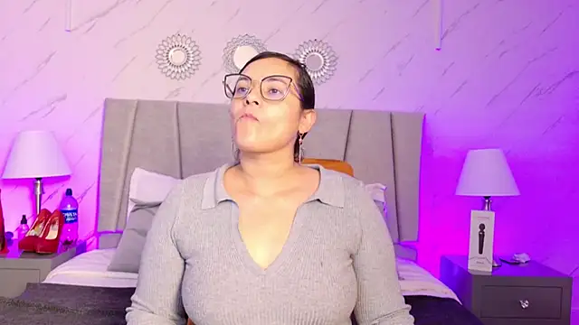 Snapshot of Michell_Monet chatting on July 2026 12:20:01 PM Michell Monet online show from July 2026 12:20:01 PM