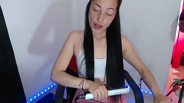 Snapshot of Megan_love01 chatting on October 2025 08:40:02 PM Megan love01 online show from October 2025 08:40:02 PM