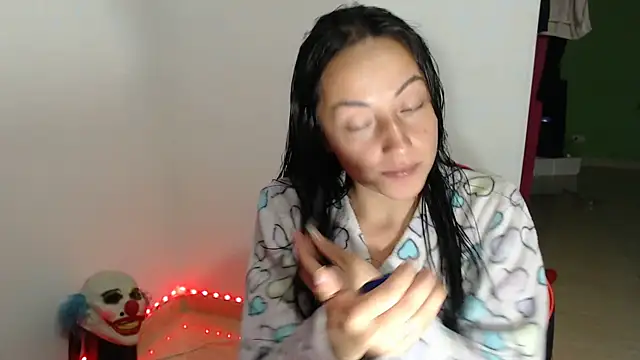 Snapshot of Megan_love01 chatting on October 2025 03:27:02 AM Megan love01 online show from October 2025 03:27:02 AM