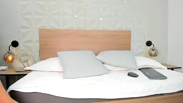 ValeryTrans  online show from April 2026 06:24:02 PM