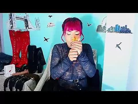 Snapshot of mylygrey chatting on October 2025 06:43:02 AM mylygrey online show from October 2025 06:43:02 AM