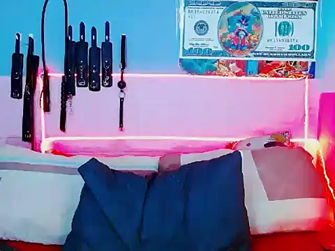 Snapshot of mylygrey chatting on December 2025 07:51:01 PM mylygrey online show from December 2025 07:51:01 PM