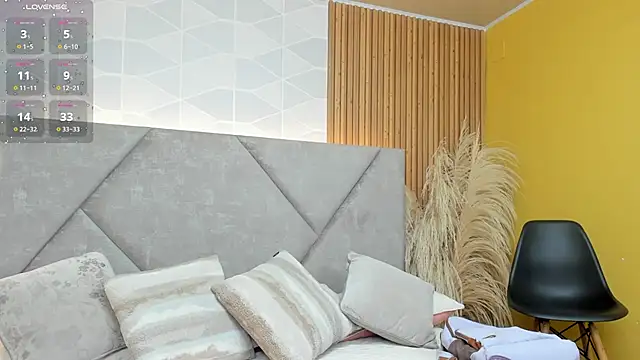 Bunny boobs   online show from April 2026 06:20:01 PM