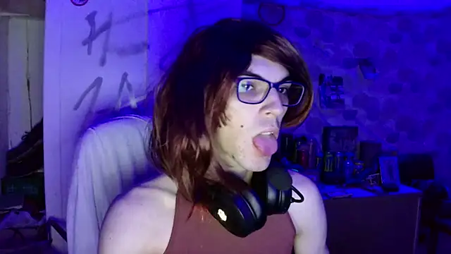 DairaxSissy  online show from September 2025 10:26:01 PM