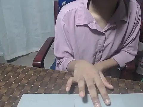 henakhan32 online show from October 2025 03:14:02 AM