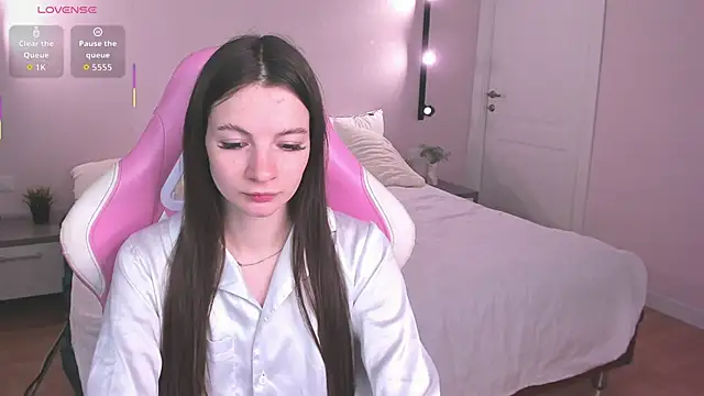 Alic Fox online show from October 2025 12:52:01 AM