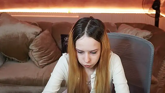 Luchi Sun online show from November 2025 11:20:02 AM