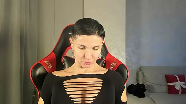 Snapshot of Angel_iam chatting on January 2026 06:24:01 PM Angel iam online show from January 2026 06:24:01 PM