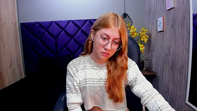 ChloeCampbell03 online show from October 2025 12:50:02 PM