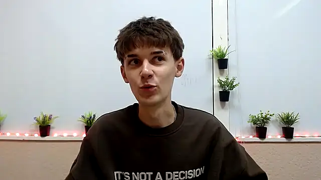 Hoot Dude  online show from October 2025 02:31:01 PM