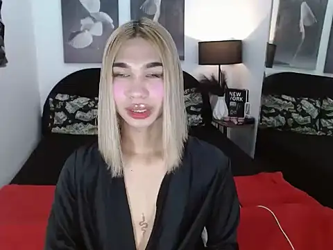 julietdelaveigne online show from October 2025 01:57:02 PM