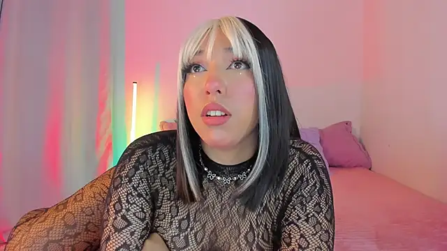 emily  walker online show from May 2026 11:12:03 PM