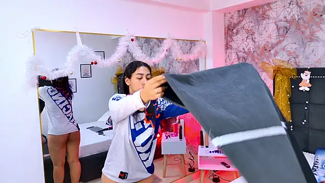 Aliss Star online show from December 2025 12:01:02 PM