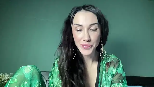 Snapshot of Zariveth chatting on October 2025 02:02:05 AM Zariveth online show from October 2025 02:02:05 AM