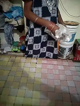 Snapshot of ARTIR1 chatting on October 2025 09:10:01 AM ARTIR1 online show from October 2025 09:10:01 AM