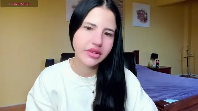 Malibu J online show from November 2025 12:05:02 PM