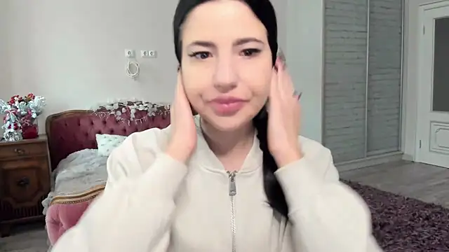 Malibu J online show from December 2025 09:18:01 AM