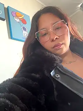 lachinita-32 online show from October 2025 07:45:01 PM