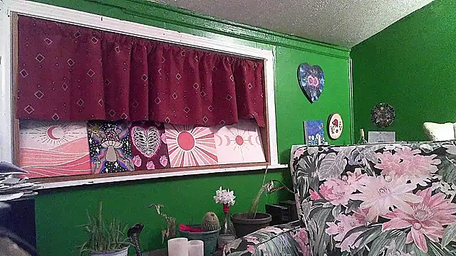HippieDad333 online show from April 2026 01:18:01 AM